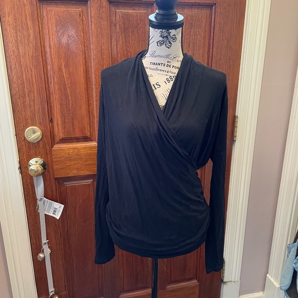 Cabi Cross Tee - Medium - Picture 3 of 7